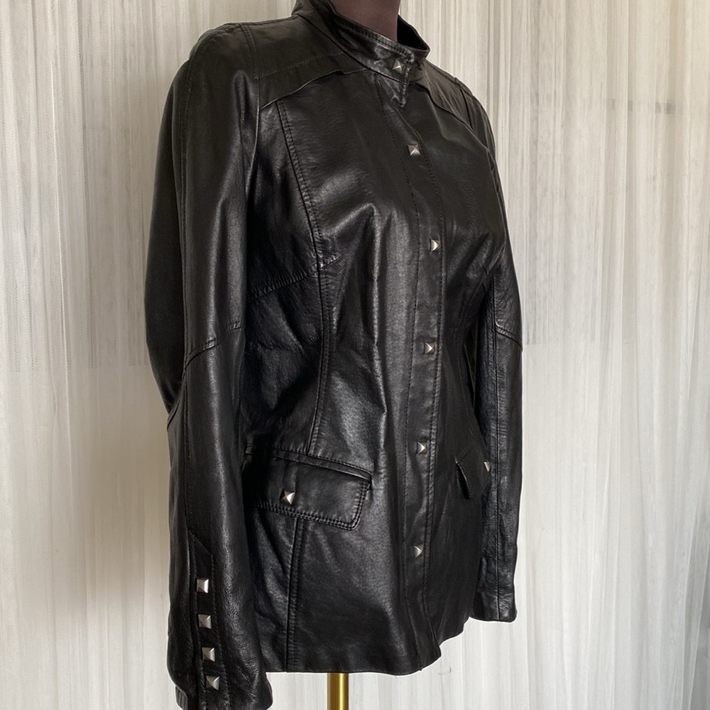 Danier Black 100% Leather Jacket! Snaps closure. Fully lined EUC! - Picture 3 of 17